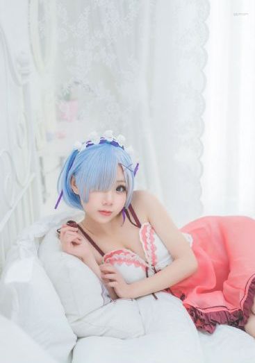 伊人久久网站-国语中字动漫免费观看