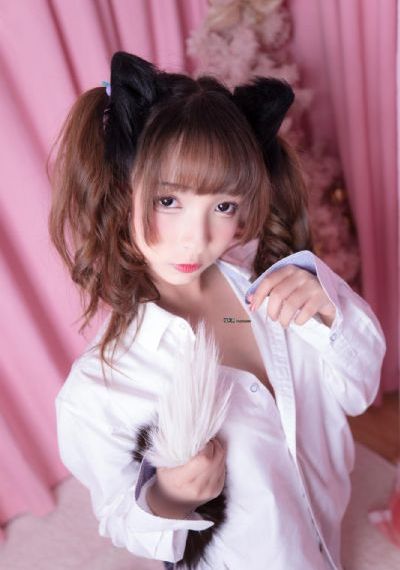 aaa免费在线观看-看看屋全集国语版