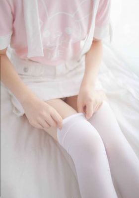 大胸女沦为奶牛挤奶调教-正版影视在线观看