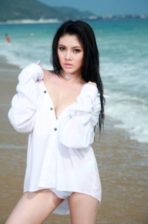 欧美三人交-国产字幕全集免费观看